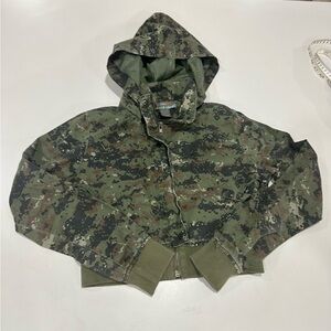 Kids Hooded Camo cropped Jacket in Green